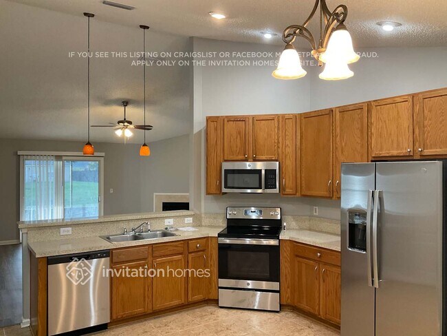 Foto del edificio - 14079 Crestwick Dr W