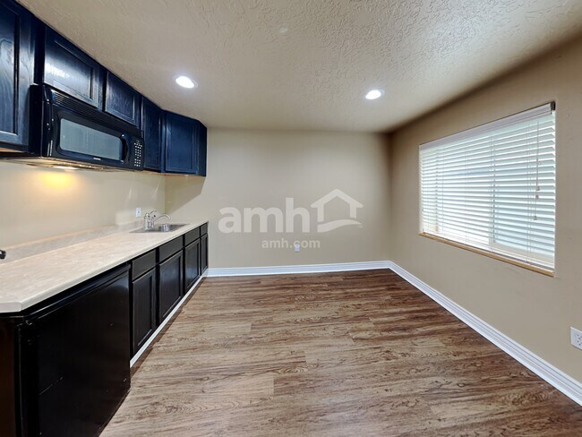 Foto del edificio - 14064 S Rosaleen Ln