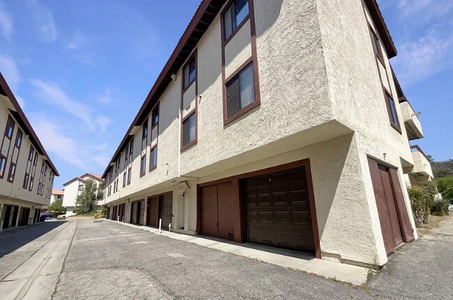 Foto del edificio - 1215 Sarabande Ln