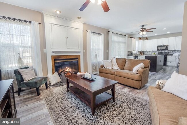 Building Photo - 15575 Catamaran Ct