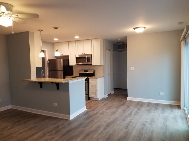 Foto del edificio - 599 Yale Ln