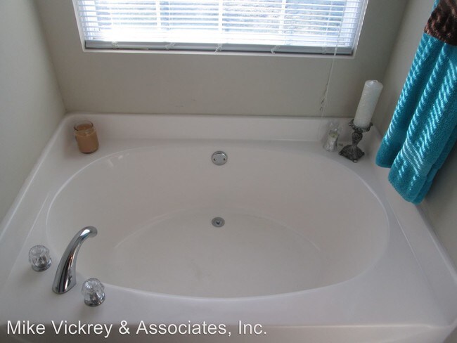 Foto del edificio - 715 Porter Ln