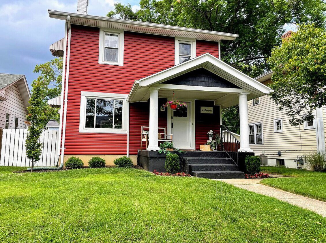 Primary Photo - 309 Monteray Ave