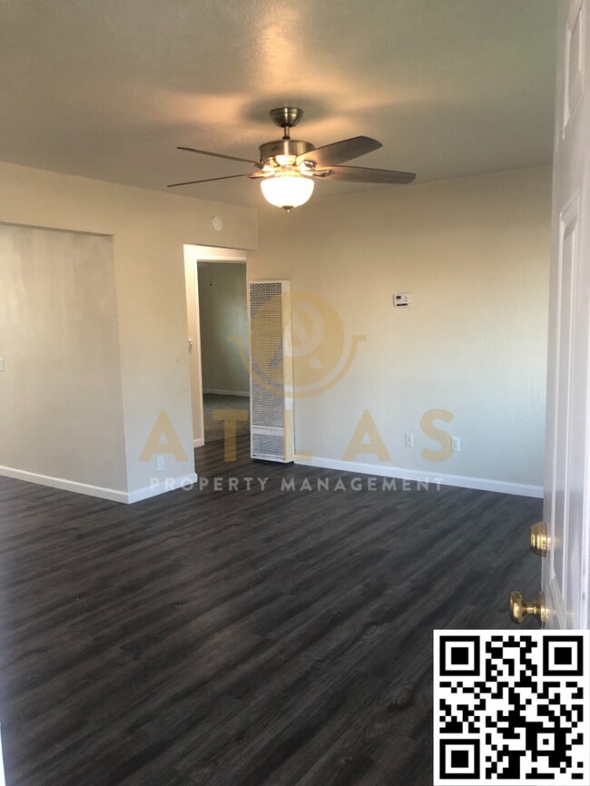 Building Photo - Beautiful 2 Bed 1 Bath Available now!