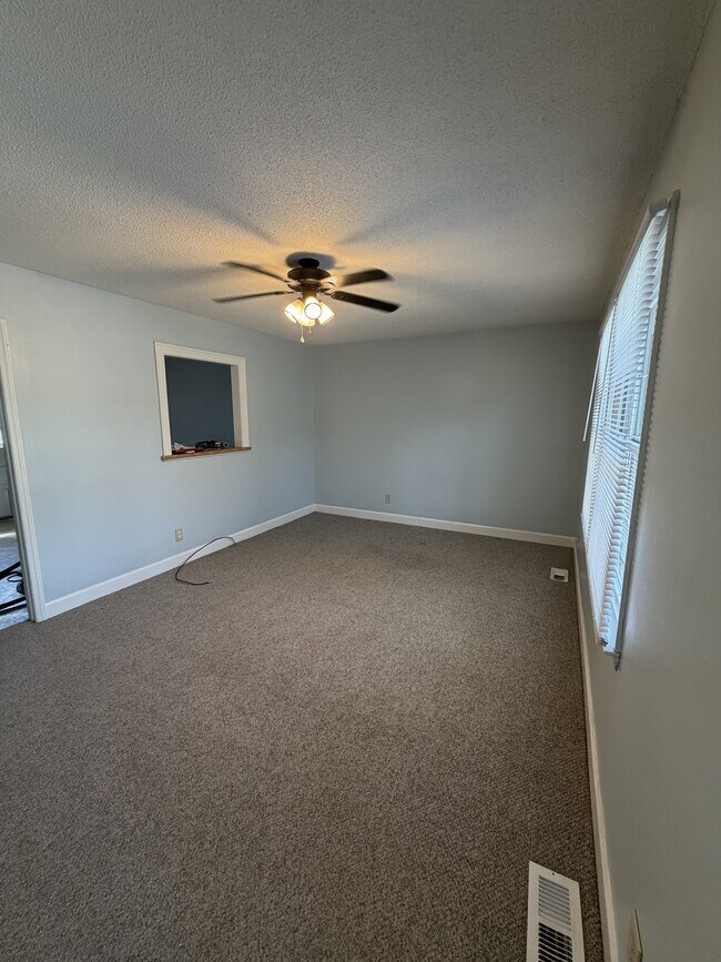 Foto del edificio - 1011 Brownlea Dr