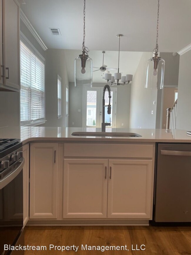 Building Photo - 3 br, 2.5 bath House - 330 Stirrup Court