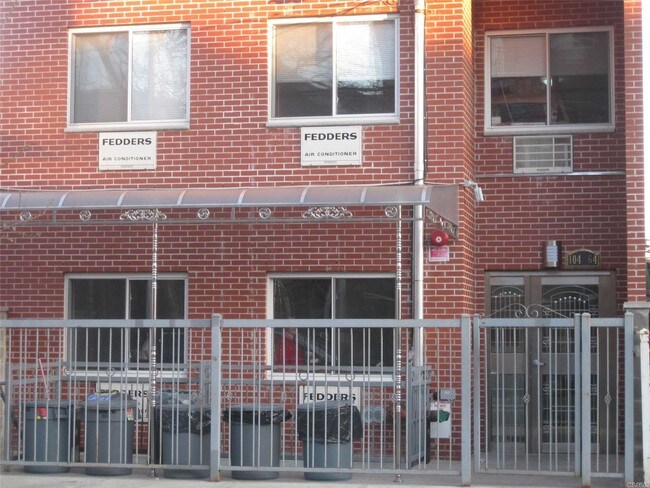 Building Photo - 104-64 39th Ave