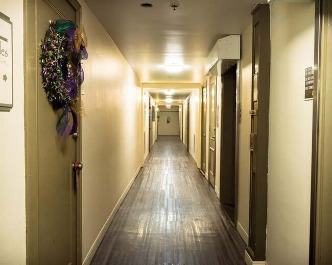Photo - 1205 St Charles Ave Apartment