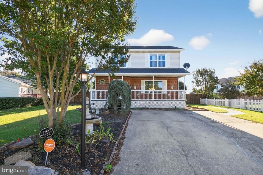 Primary Photo - 22040 Caravel Ct