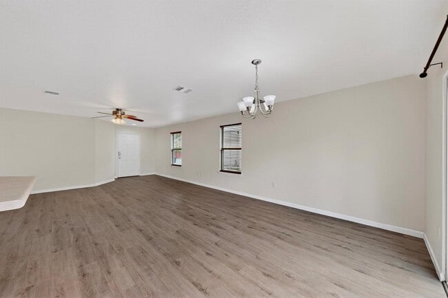 Building Photo - 6609 Garden Rose Path