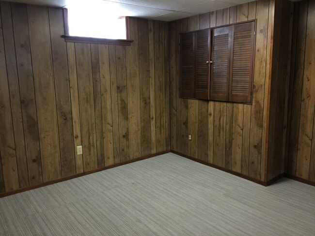 Foto del edificio - 3 bedroom 2 bath bungalow with finished basement