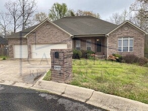 Building Photo - 2800 Amber Cove
