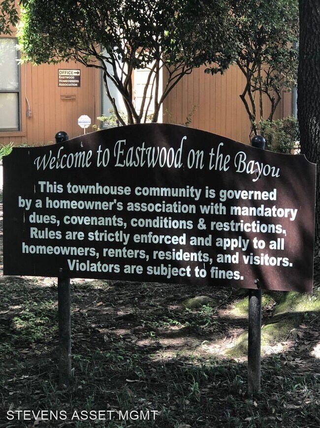 Foto del edificio - 1 br, 1 bath House - 3253 Eastwood Drive