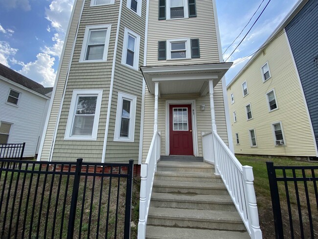 Building Photo - 93 Second St