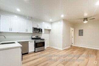 Building Photo - 318 Ximeno Ave
