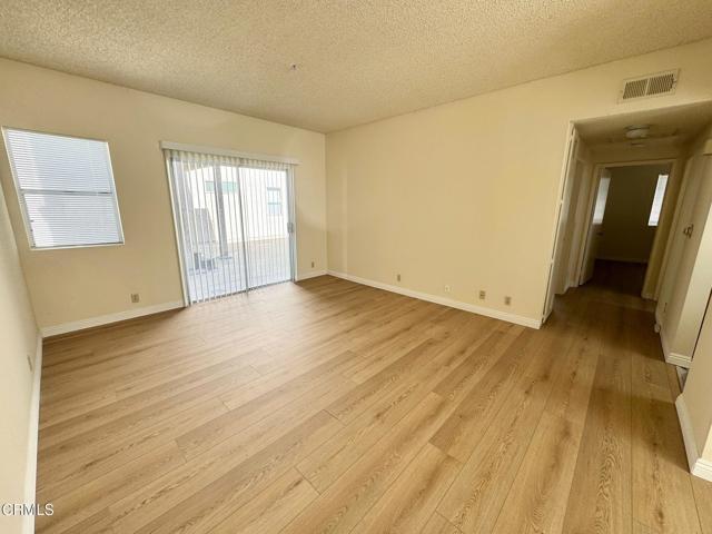 Foto del edificio - 336 N Chapel Ave