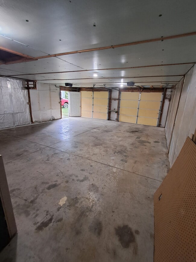 Building Photo - 122 Highland Ave