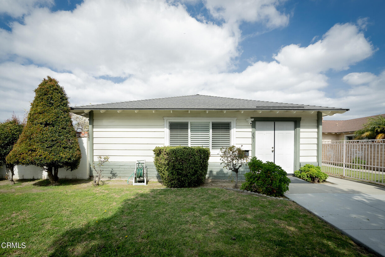 Foto principal - 851 Ivywood Dr