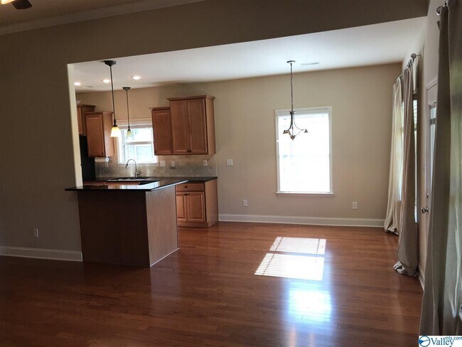 Foto del edificio - 483 E Mossyleaf Dr SW