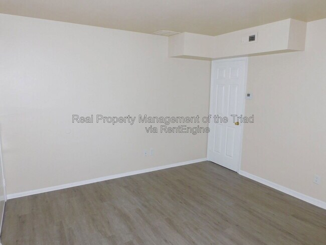 Foto del edificio - 4302 Parker St