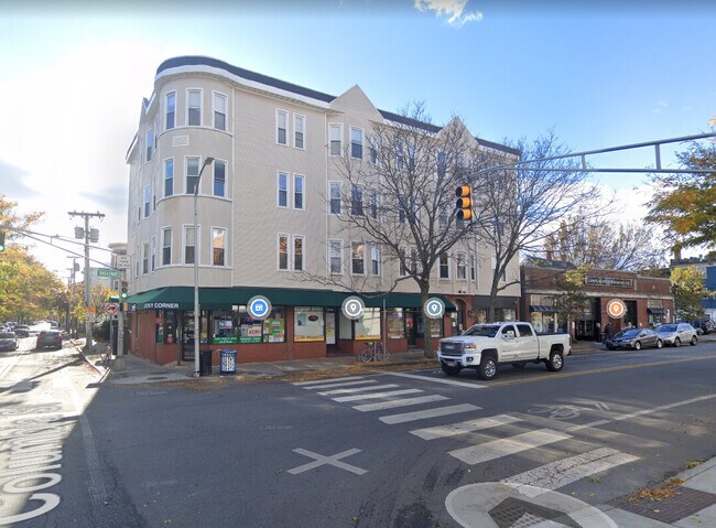 Building Photo - 183 Columbia St