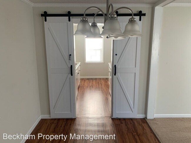 Foto del edificio - 3 br, 1 bath House - 2492 Coleman Ave