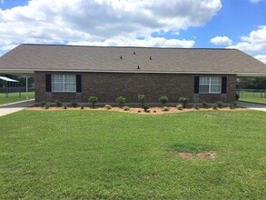 Building Photo - 5 Crosswinds Dr