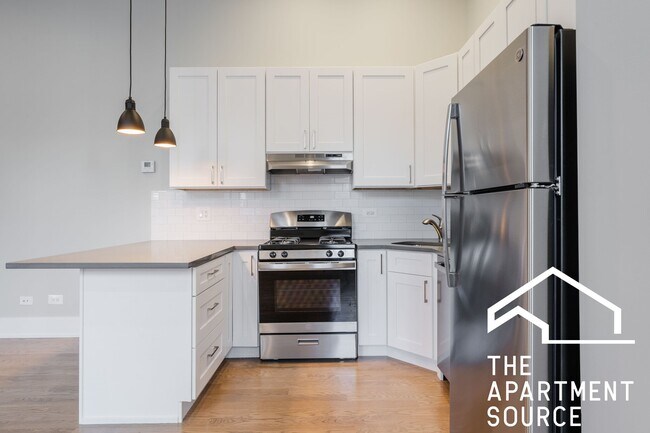 Photo - 2057 W Dickens Ave Apartment