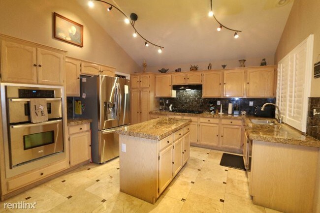 Building Photo - 5 br, 3 bath House - 7670 Hartwell Dr