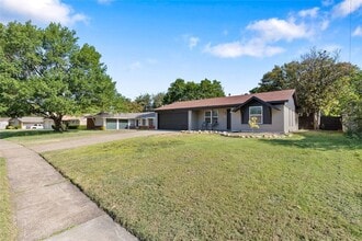 Building Photo - 614 Cambridge Dr