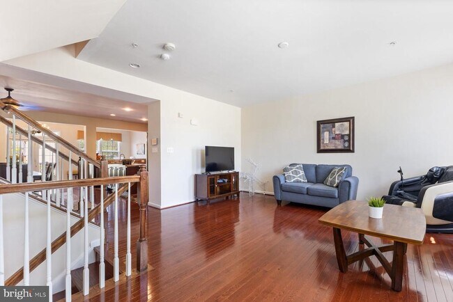 Foto del edificio - 2832 Admiral Ridge Rd