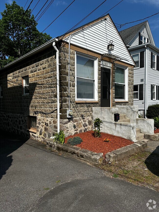 Explore Dedham, MA City Guide