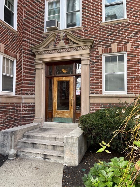 20 Concord Ave Unit 10, Cambridge, MA 02138 Condo for Rent in
