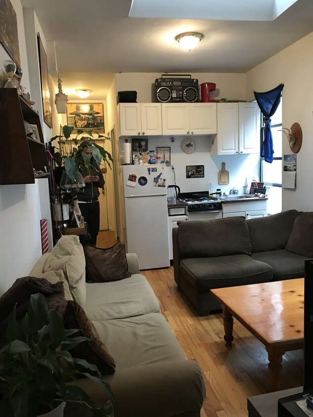 Primary Photo - 119 E 96th St
