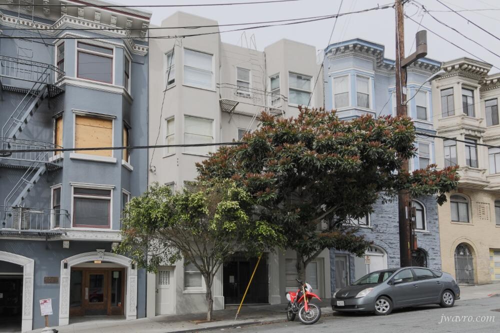 Primary Photo - 1435 Larkin St
