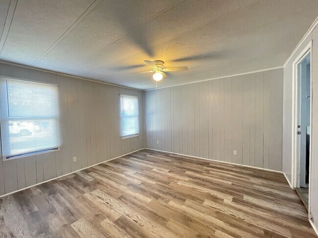 Foto del edificio - 3 Bedroom/2 Bathroom Home Near I-85 & Hwy 58