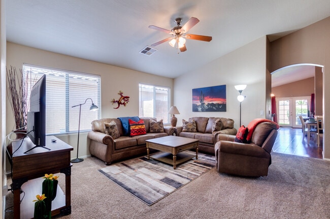 Building Photo - 44342 Palmen Dr