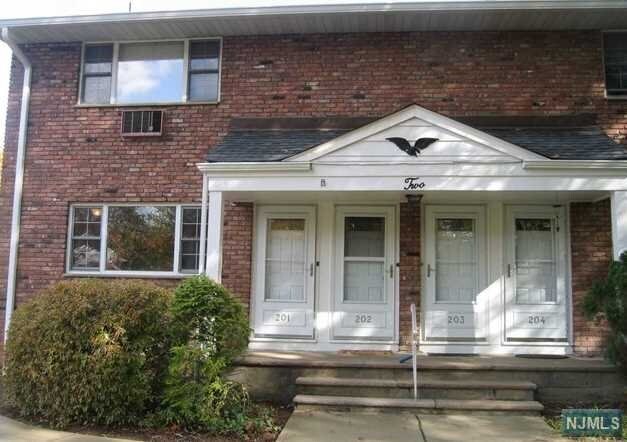 Primary Photo - 205 Washington Dr