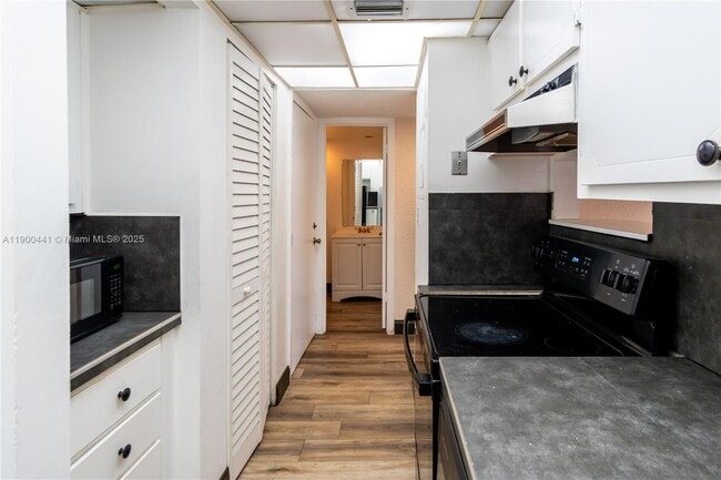 Photo - 10500 SW 108th Ave Apartment