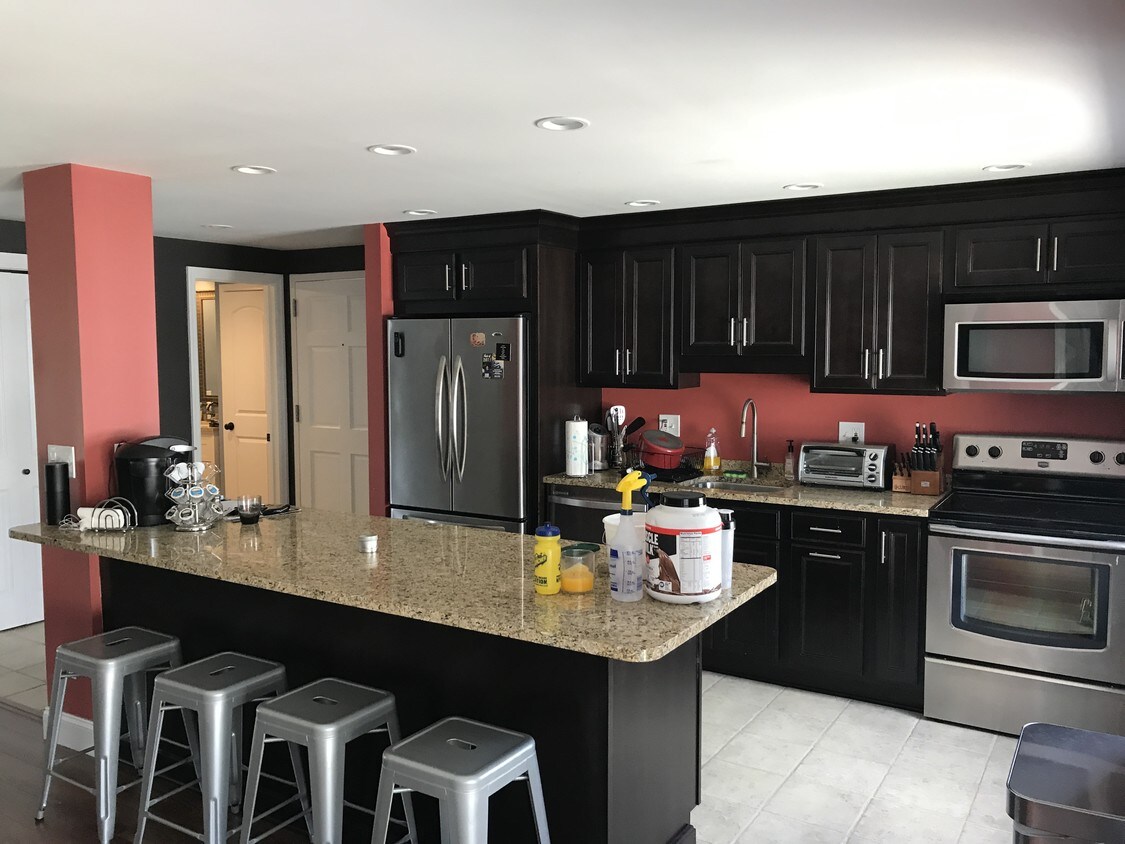 32 Bernhardt Dr, Buffalo, NY 14226 Condo for Rent in Buffalo, NY