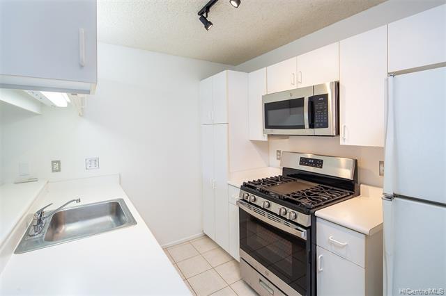 Building Photo - 91-261-261 Hanapouli Cir