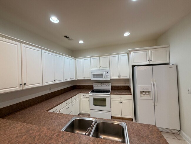 Foto del edificio - Charming 3-Bedroom Home in The Preserve at Oak Ridge – Resort-Style Amenities!