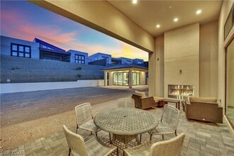 Building Photo - 10973 Horizon Ledge Ave