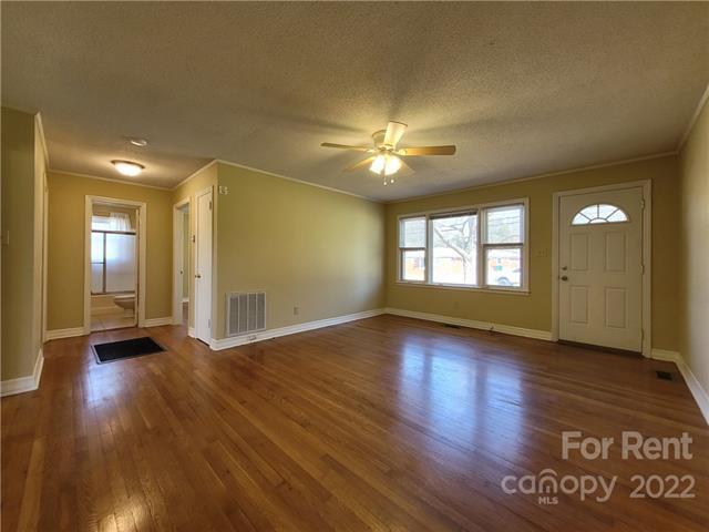 2123 Oakdale Rd, Charlotte, NC 28216 - Townhome Rentals in Charlotte NC ...