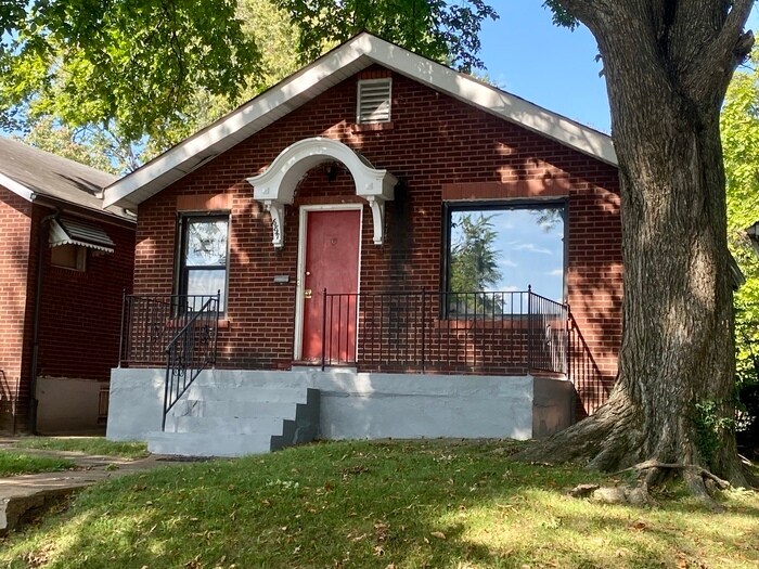 University City Brick 2 Bedroom Bungalow House Rental in University