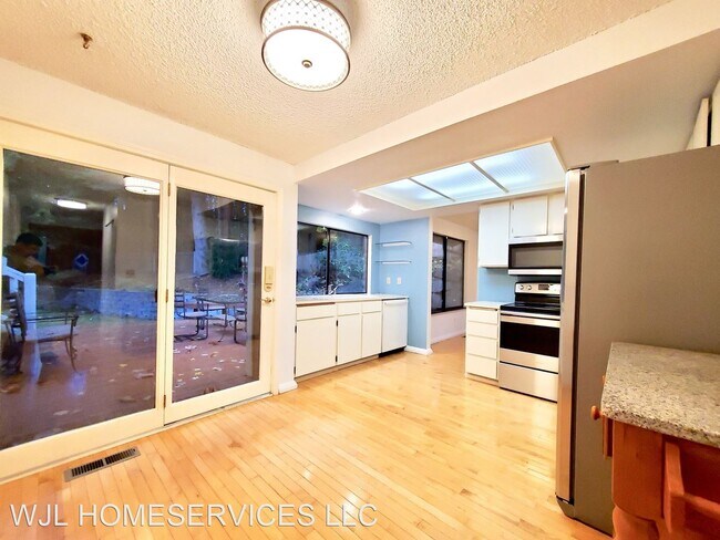 Foto del edificio - 3 br, 2.5 bath House - 13305 NE 117th Wy