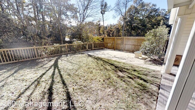Foto del edificio - 3 br, 2 bath House - 828 Twin Forks Ave