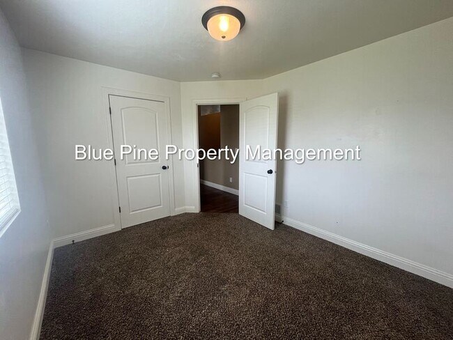Building Photo - 4957 Remember Dr