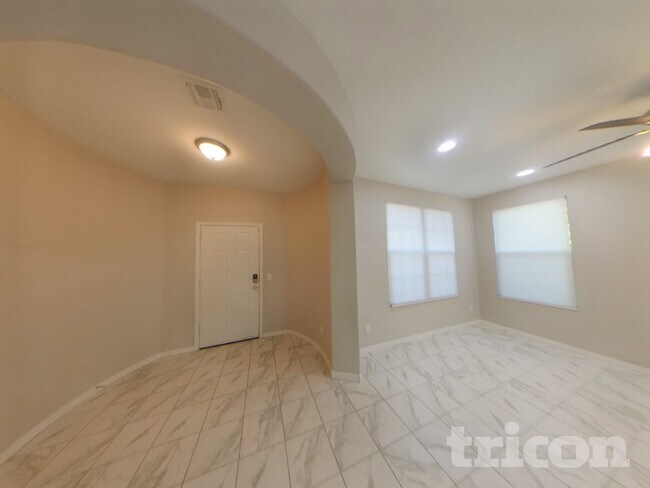 Foto del edificio - 3360 W Hayduk Rd