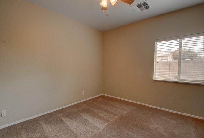 Building Photo - 13461 N 87th Dr